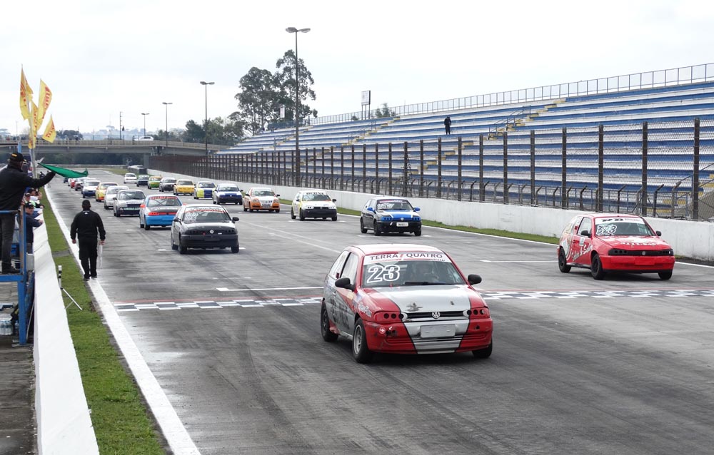 Categoria Terra terá 52 carros no grid na final do Metropolitano de Curitiba