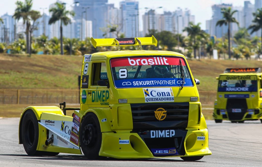 Rodrigo Pimenta supera expectativas ccom oitava fila no grid da Copa Truck