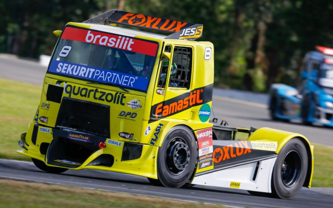 Rodrigo Pimenta larga na sexta fila no grid da Copa Truck em Curitiba