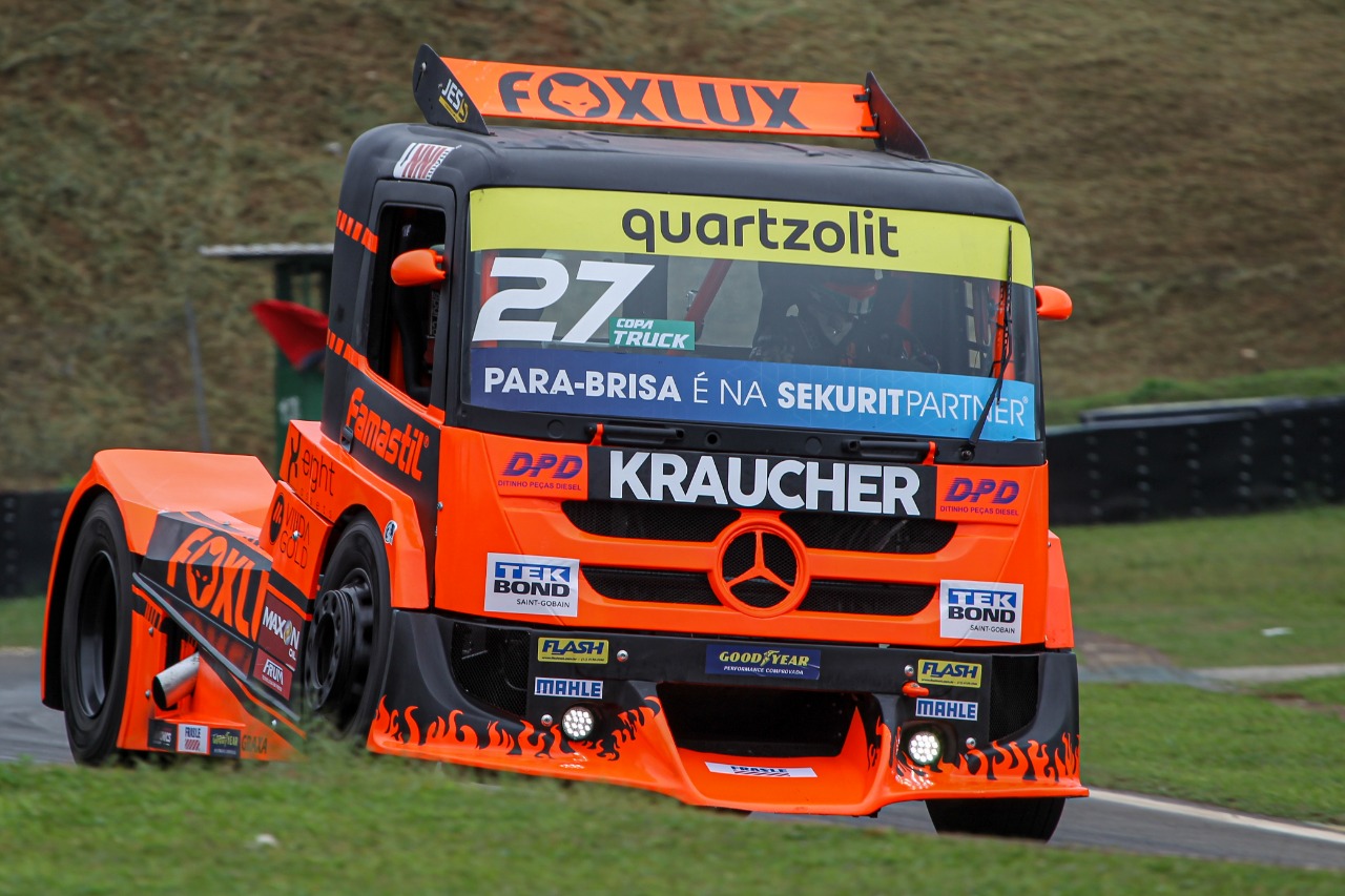 Copa Truck: Beto Monteiro lidera sexta-feira de treinos em