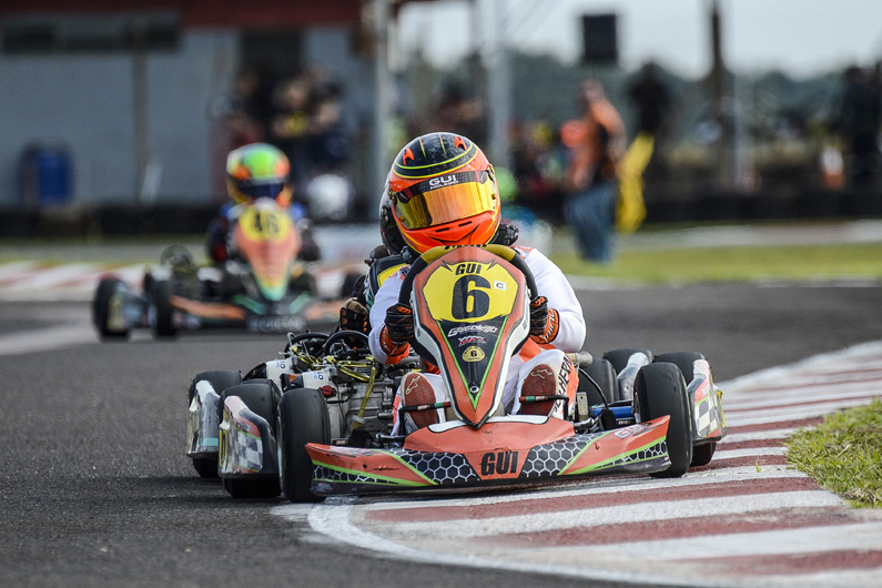 Guilherme Moleiro é vice-campeão no Sul-Brasileiro de Kart