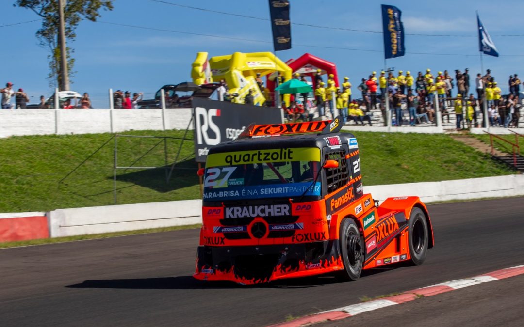 Fábio Fogaça faz corrida de sobrevivência na Copa Truck