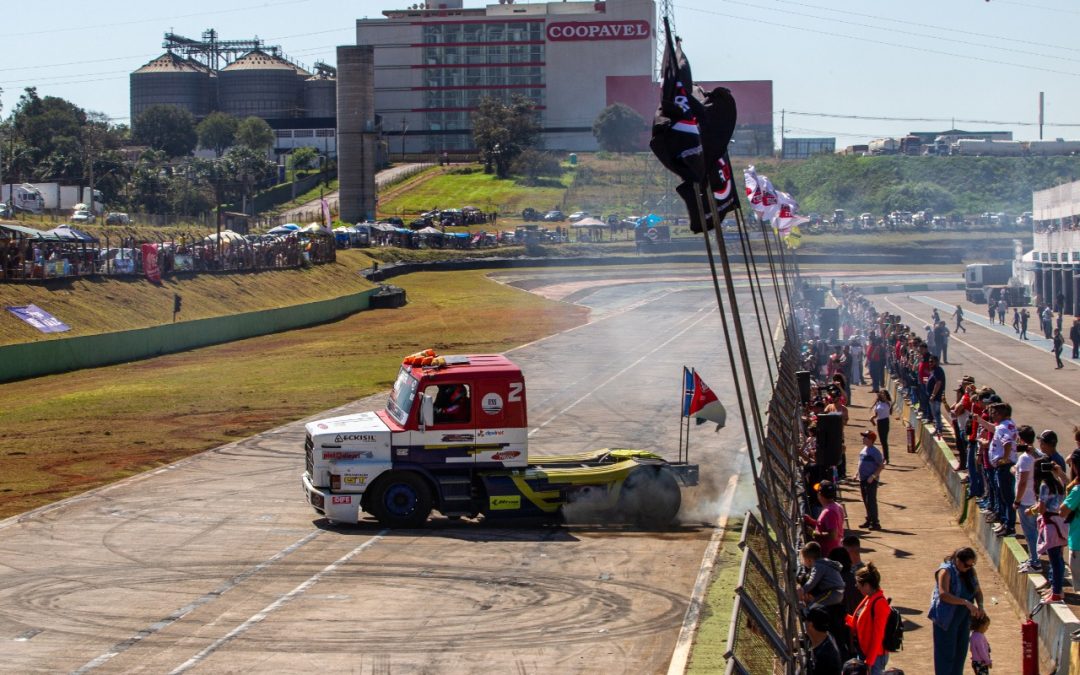 Fórmula Truck abre a programação da 5ª etapa nesta terça-feira em Interlagos