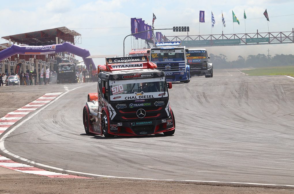 Performance dos pneus SpeedMax surpreende pilotos da Fórmula Truck