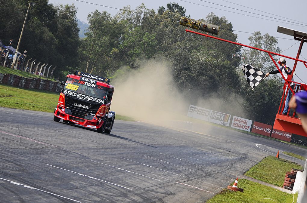 Douglas Collet aumenta a festa gaúcha na Fórmula Truck com vitória na F-Truck